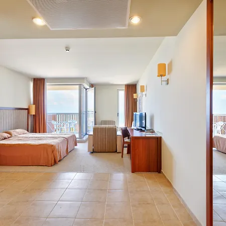 Sol Luna Bay אובזור