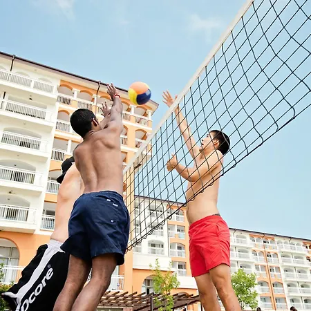 אתר נופש Sol Luna Bay