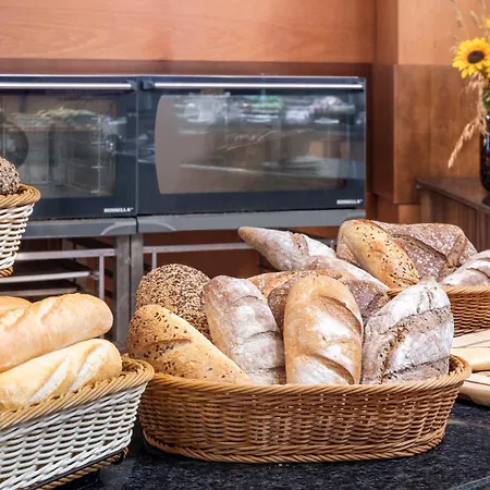 Sol Luna Bay אובזור