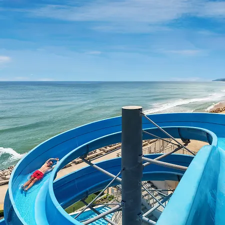 אתר נופש Sol Luna Bay 4*