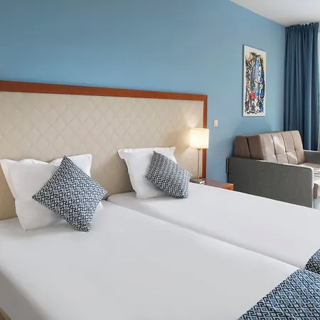 Sol Luna Bay אובזור