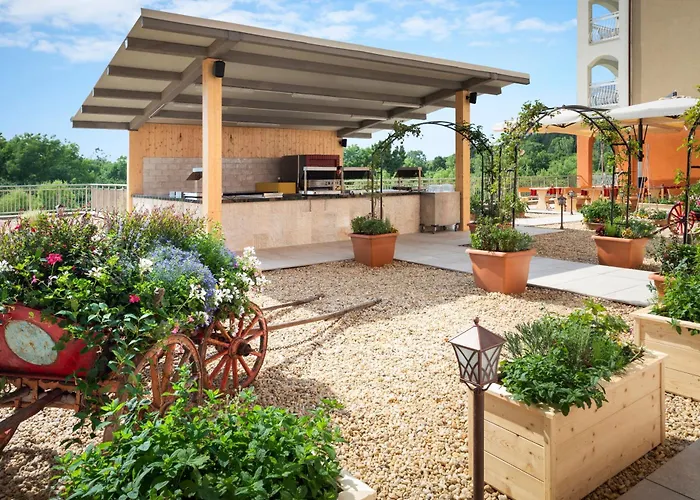 Sol By Melia Luna Bay Resort 4*