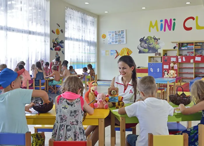 Курортный комплекс Sol Luna Bay 4*