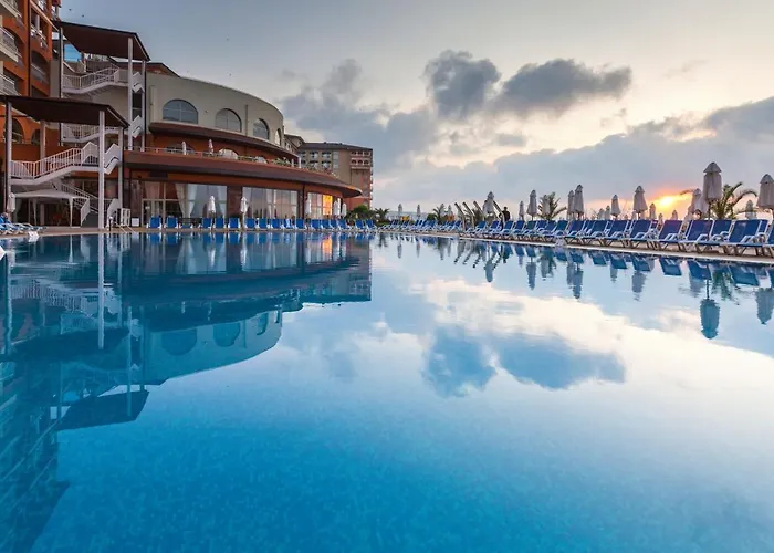 Sol Luna Bay Курортный комплекс